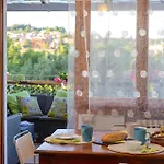 Casamia Tuscan Oasis 4br Panoramic Penthouse Hot Tub & Easy Parking Lägenhet
